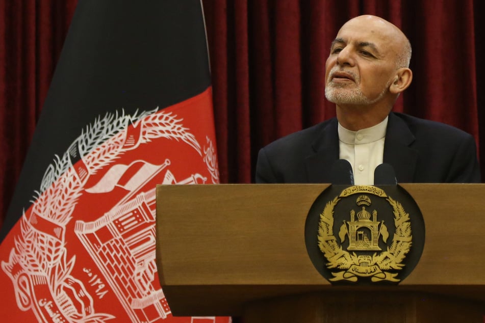 Afghanistan's ousted president doesn't want to remain in exile