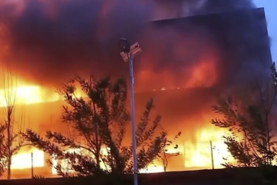 38 Tote bei Flammeninferno in Fabrik
