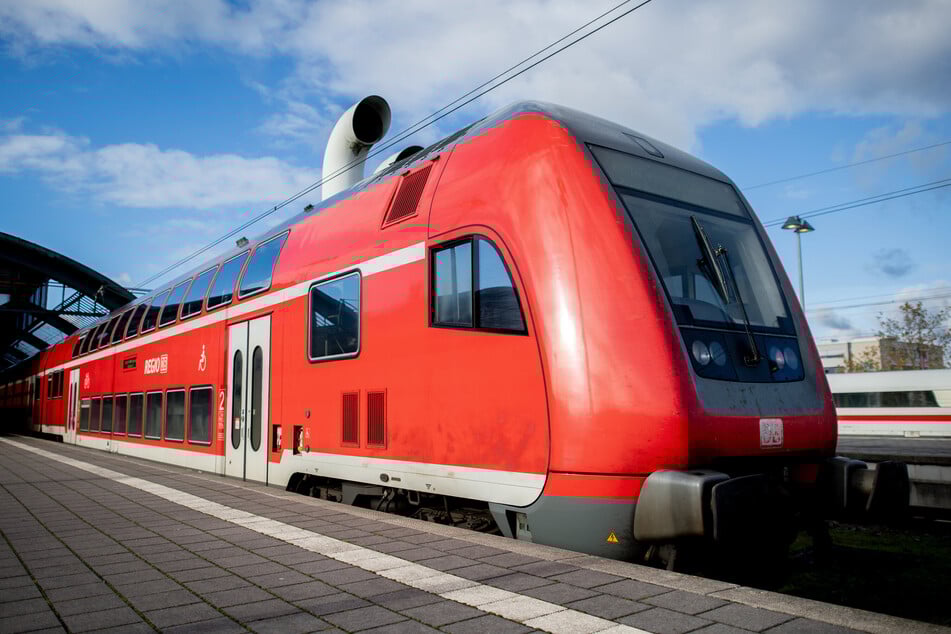 Wochenlange Einschränkungen auf Bahnstrecke Karlsruhe-Pforzheim