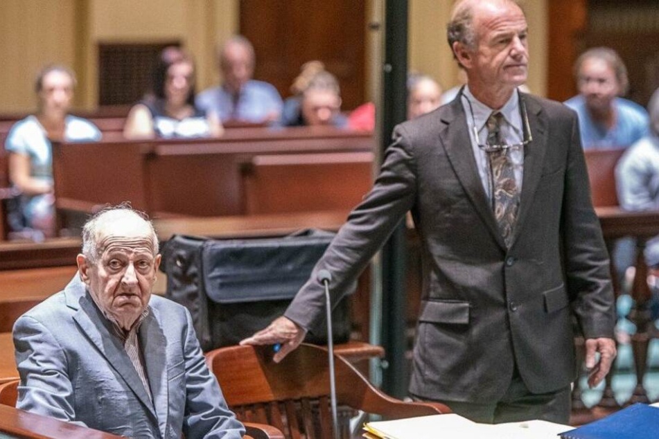 Der Mörder Albert Flick (77, li). Im August wird er voraussichtlich verurteilt.
