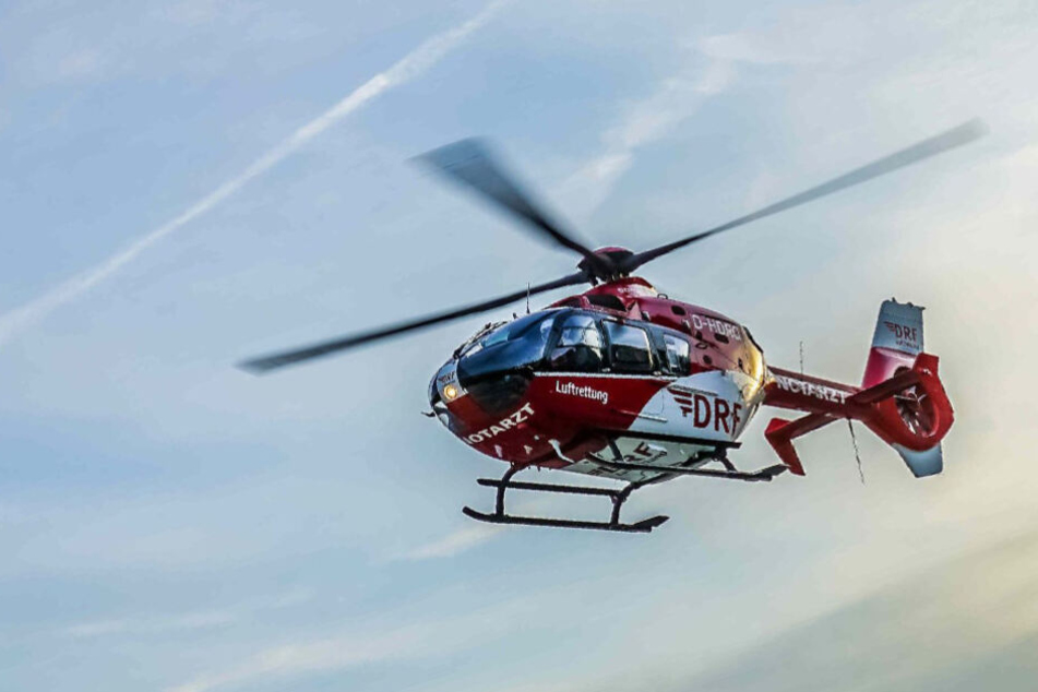 Ein Rettungshubschrauber brachte die beiden verletzten Kinder in die Uniklinik (Symbolfoto).