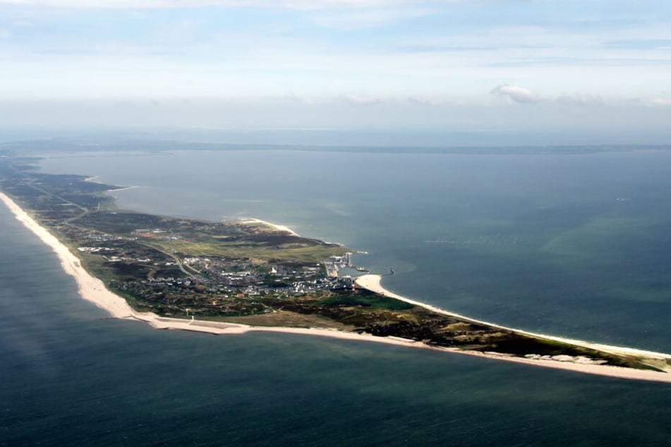 Die Luftaufnahme zeigt die Südspitze der Nordsee-Insel Sylt.