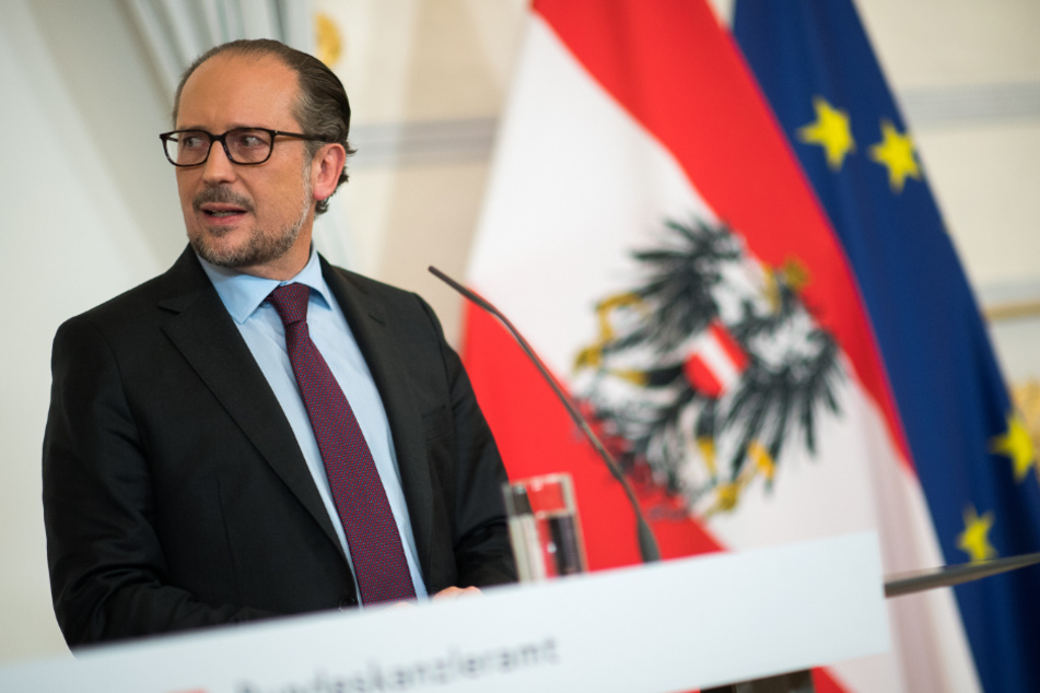 Österreichs Bundeskanzler Alexander Schallenberg (52) droht mit drastischen Maßnahmen.