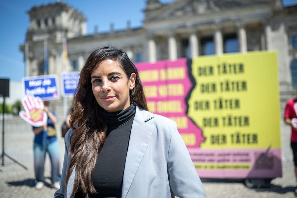 Schauspielerin Collien Fernandes (44) möchte nicht mehr schweigen und setzt sich als Aktivistin für Frauenrechte ein.