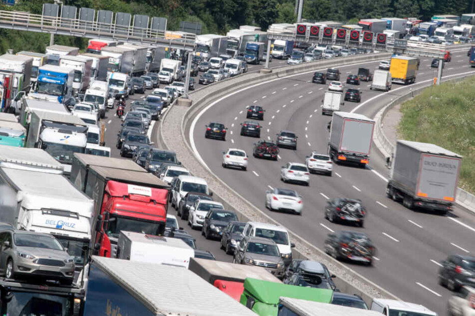 So lange standen Autofahrer in Baden-Württemberg im Stau