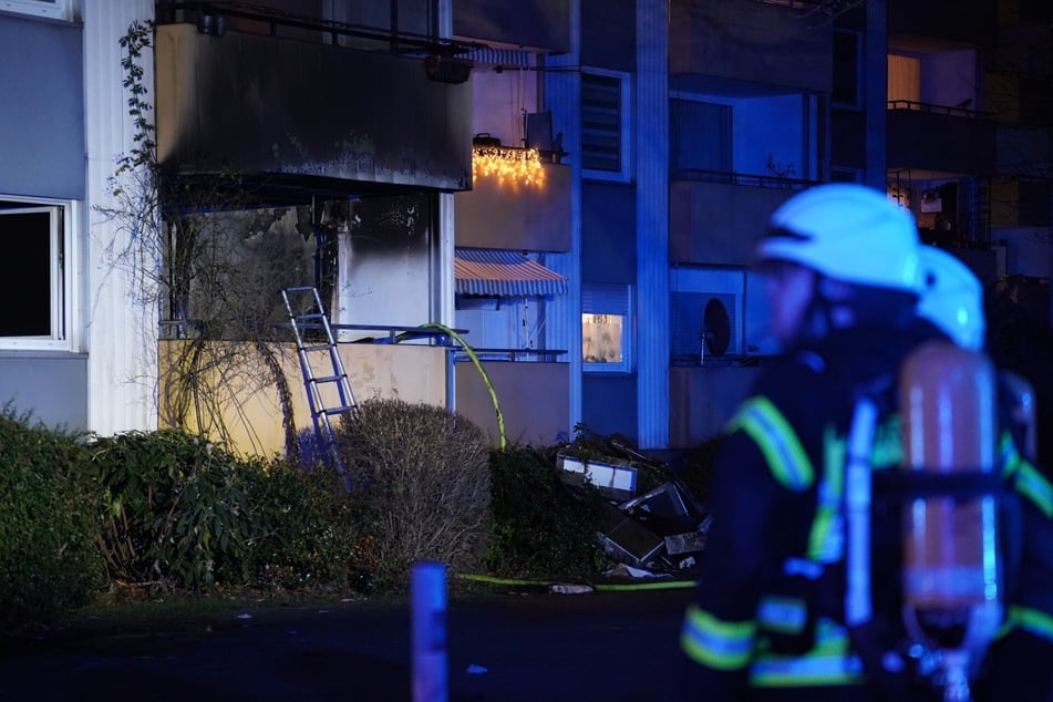 Der Rauch des Feuers breitete sich von einer Wohnung im 2.Stock ins gesamte Wohnhaus aus, welches nun unbewohnbar ist.