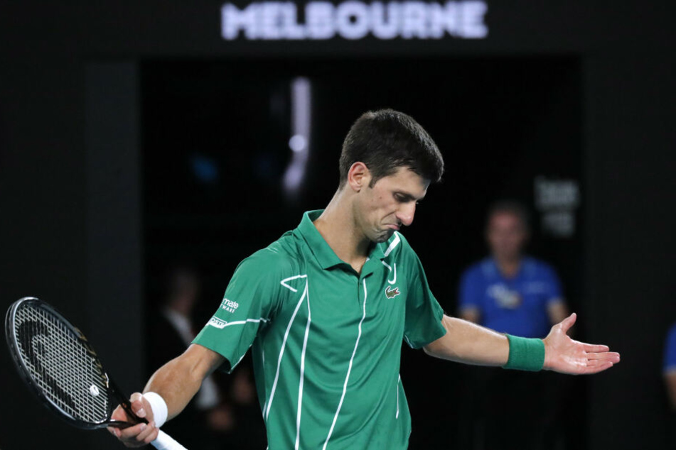 Novak Djokovic verzweifelte zeitweise, musste einen 1:2-Satzrückstand aufholen und siegte am Ende doch.