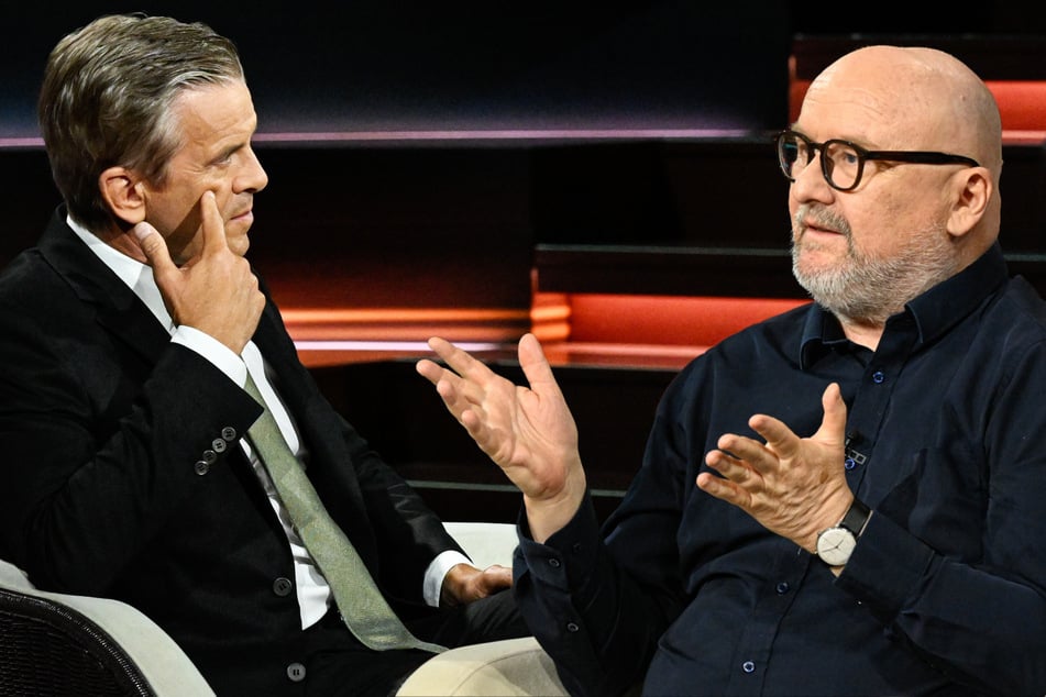 Gemeinsam mit Journalist Ulf Röller (62, r.) blickte Markus Lanz (57) auf das Ansehen Deutschlands.