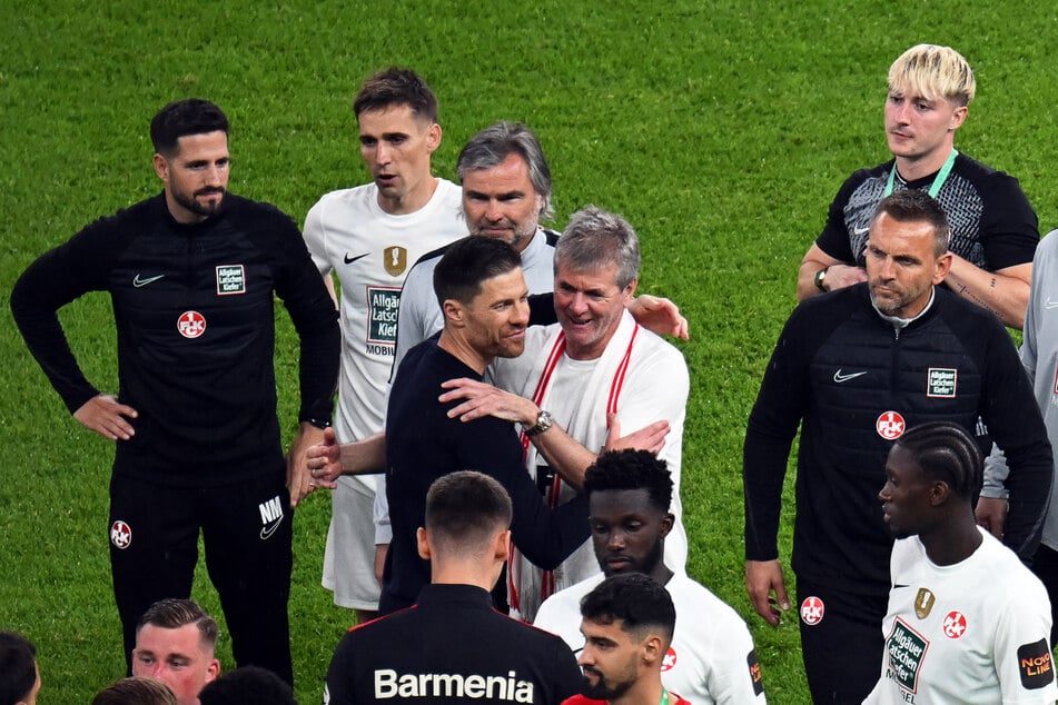 Friedhelm Funkel (70, M.) stand zuletzt beim 1. FC Kaiserslautern an der Seitenlinie und führte die Roten Teufel ins DFB-Pokalfinale.