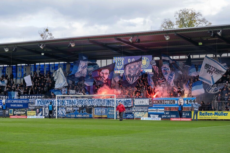Babelsbergs Ultras sind künftig im Ostblock zu Hause - und feiern eine Einweihungsparty.
