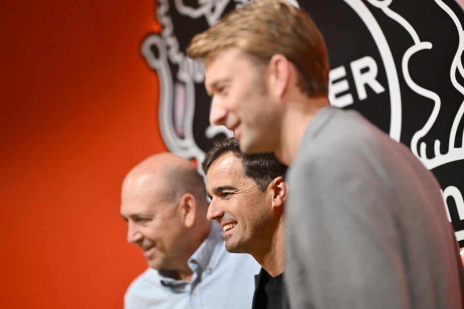 Neu-Trainer Carles Martínez soll die Werkself wieder in erfolgreiche Zeiten führen.