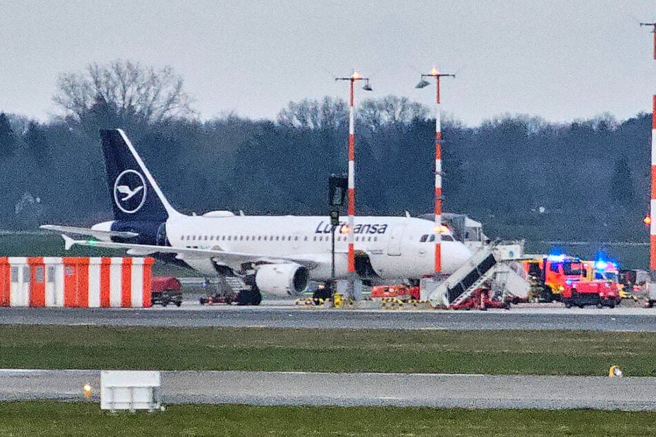 Lufthansa: Rauch in der Kabine! Lufthansa-Flieger muss in Hamburg notlanden
