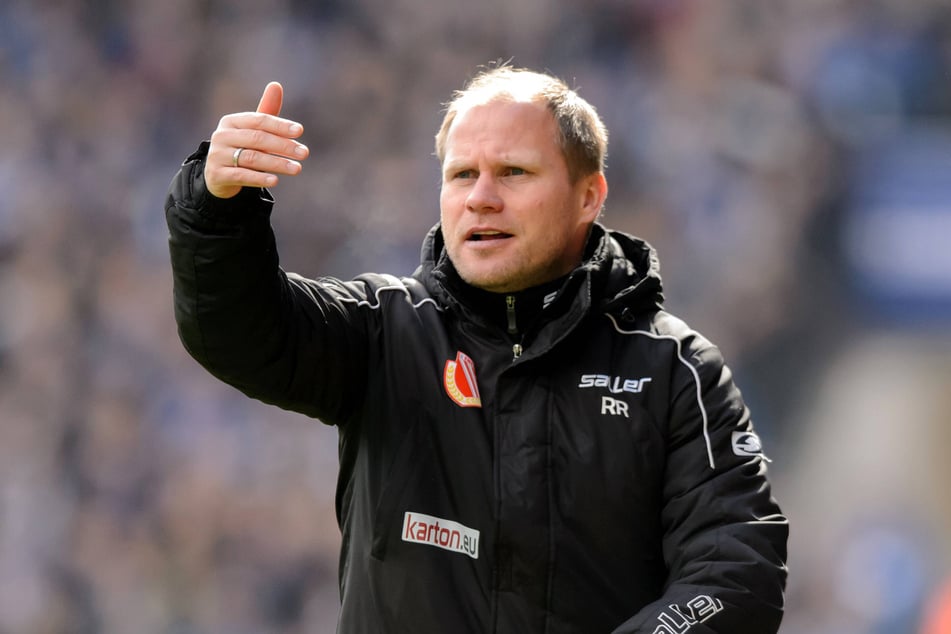 Falsches Spiel? Hausverbot für bekannten Ex-Trainer bei Ostklub!