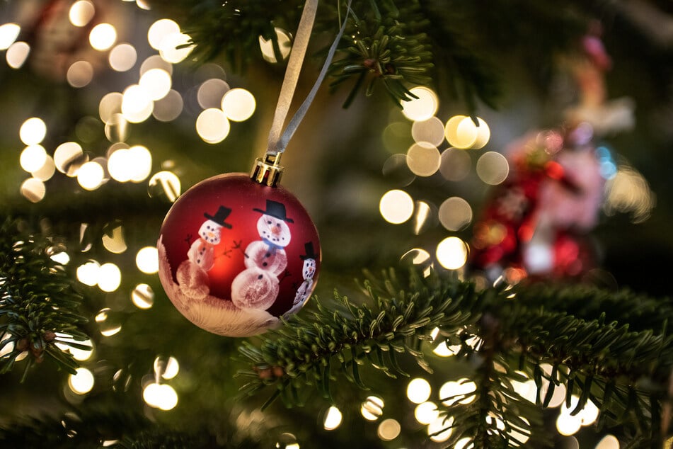 Schneemänner gibt es nur auf Christbaumkugeln zu bewundern.