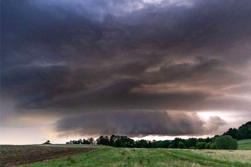 Kind von Ast erschlagen: Staatsanwaltschaft stellt Ermittlungen nach schwerem Unwetter ein