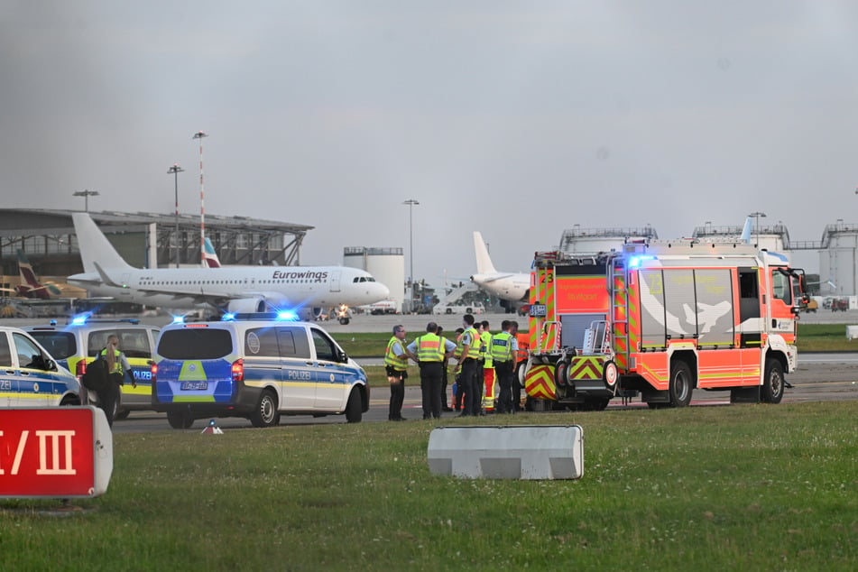 Klimaprotest am Flughafen Stuttgart: Letzte Generation klebt sich auf Rollfeld fest