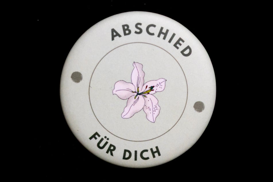 Der Verein "Abschied für Dich" wurde 2025 gegründet und organisiert Trauerfeiern für Verstorbene ohne Familie.