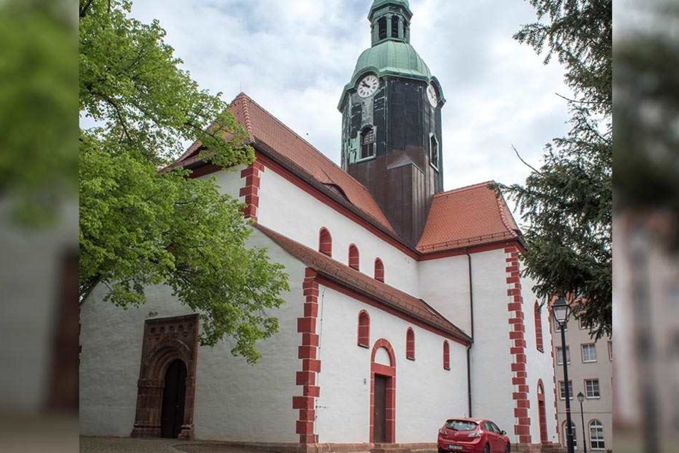 Blinde Zerstörungswut in einer der insgesamt 1500 sächsischen Kirchen und Kapellen: In der St. Kilianskirche von Bad Lausick wurde randaliert und zerstört.
