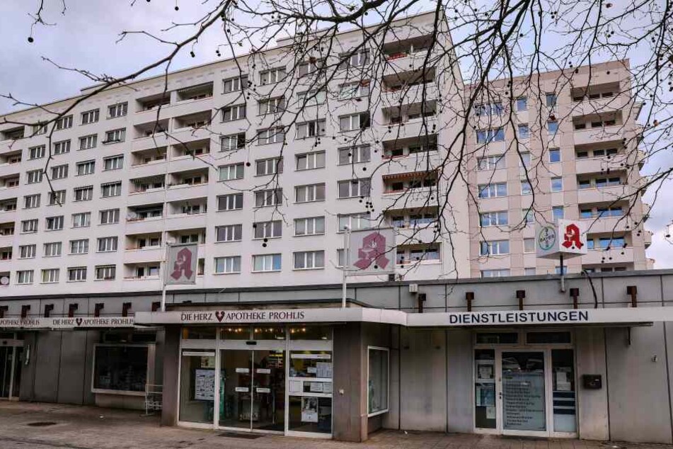 In eine Apotheke in der Herzberger Straße wurde eingebrochen.