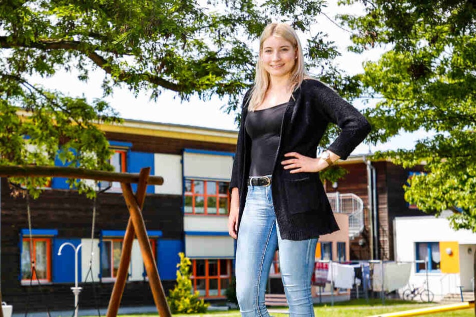 Erzieherin Marie (21) freut sich auf einen neuen Kollegen (m/w/d).