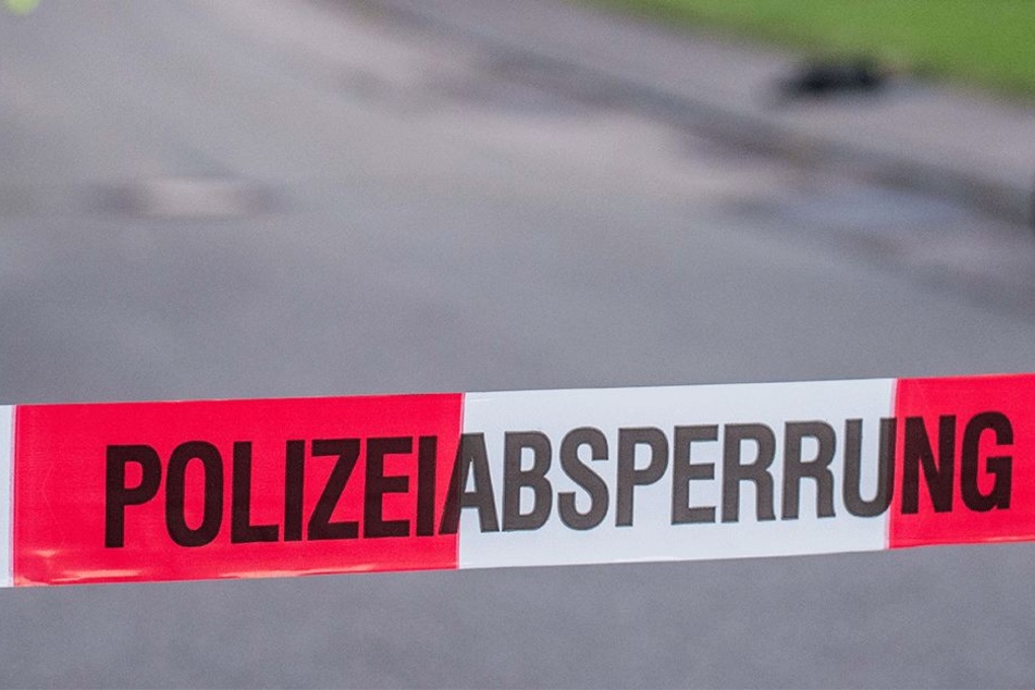 Auf offener Straße kam es zu dem Übergriff, bei dem sich fast noch ein dritter Mann an der Frau (16) vergangen hätte!