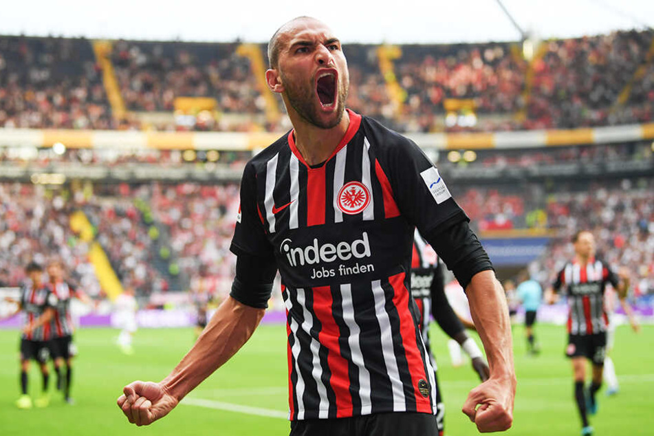 Bas, Bas, wir brauchen Bas! Dost traf in seinem ersten Einsatz direkt für Eintracht Frankfurt.