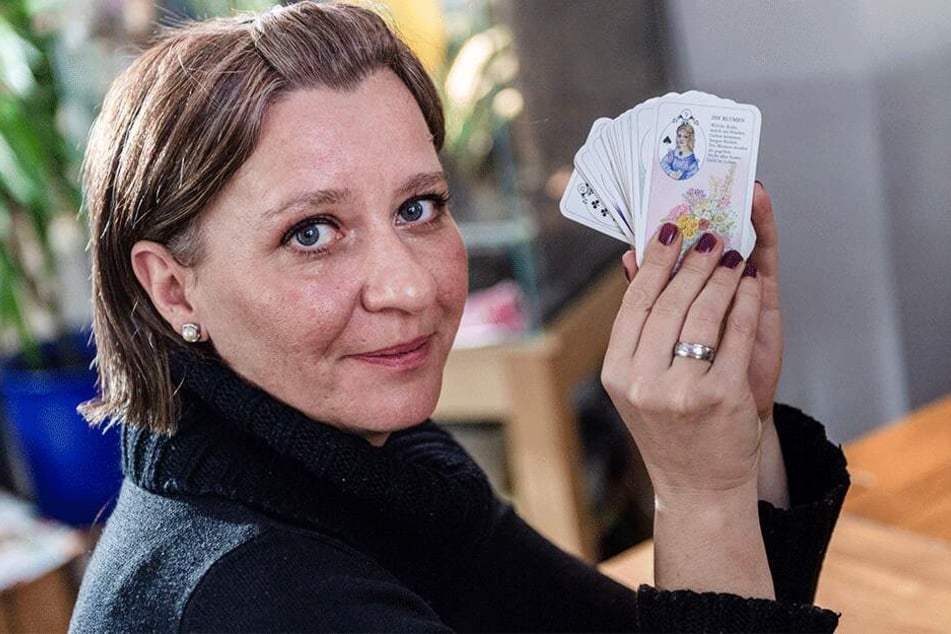 Für Chemnitz in die Karten geschaut: Anja Stein (41) vertraut auf Tarot.