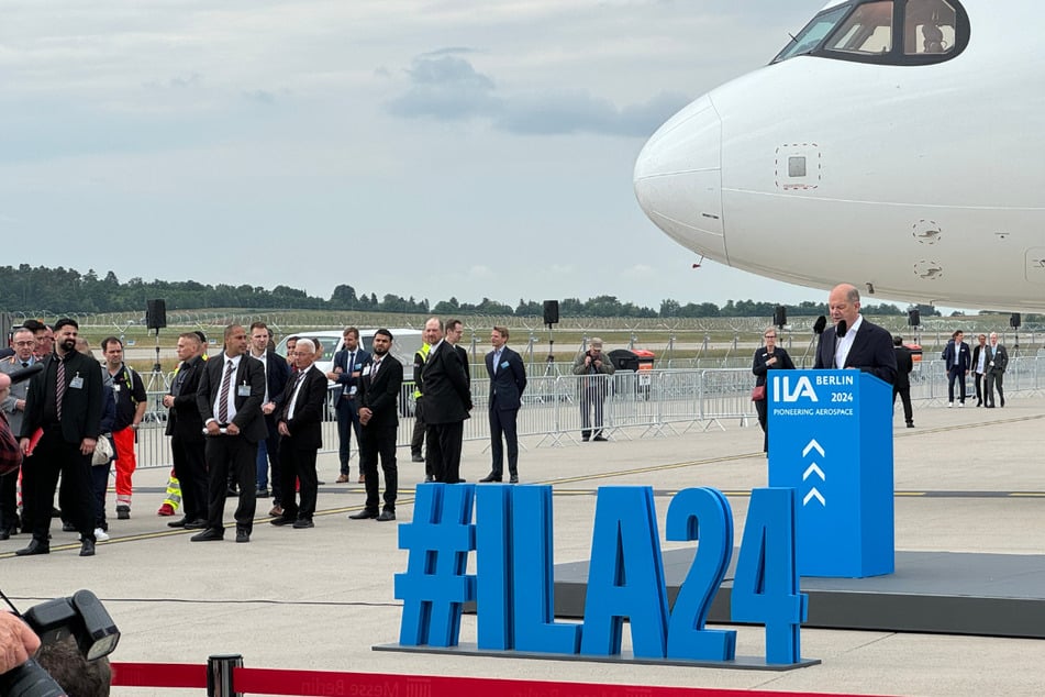 Bundeskanzler Olaf Scholz (65, SPD) eröffnete am Mittwoch die ILA in Berlin.