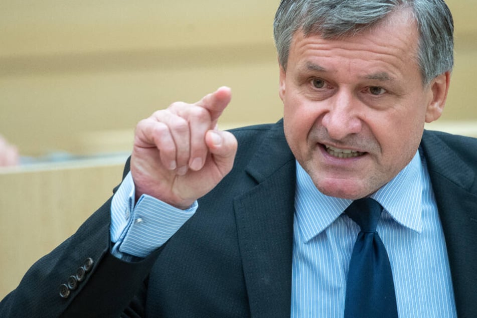 FDP: Verbot des Verbrennungsmotors ein "Anschlag auf den Wohlstand des Landes"