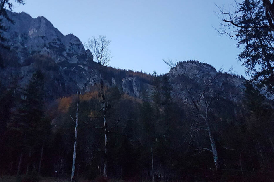 Das Paar saß in einer brüchigen Rinne am Teufelskopf fest.