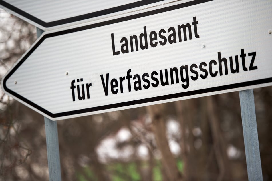 Der Landes-Verfassungsschutz nennt die Fusion aus Pro Chemnitz und Freie Sachsen "besorgniserregend".