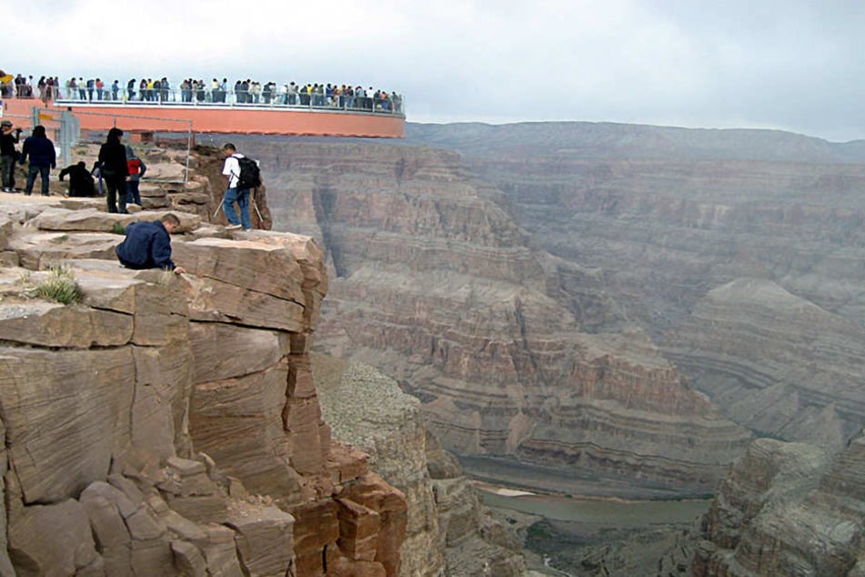 Wenn das keine Touri-Attraktion ist: Der Grand Canyon Skywalk in den USA.