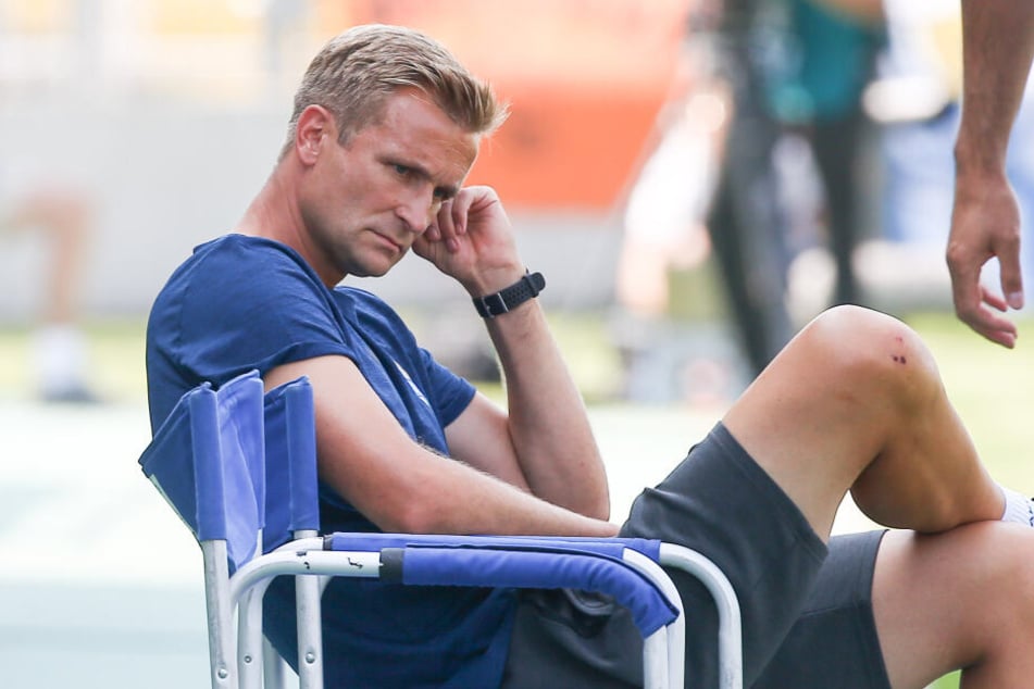 Ein nachdenklicher David Bergner. Am Ende musste der CFC-Trainer mit dem Unentschieden und dem Punkt zufrieden sein.