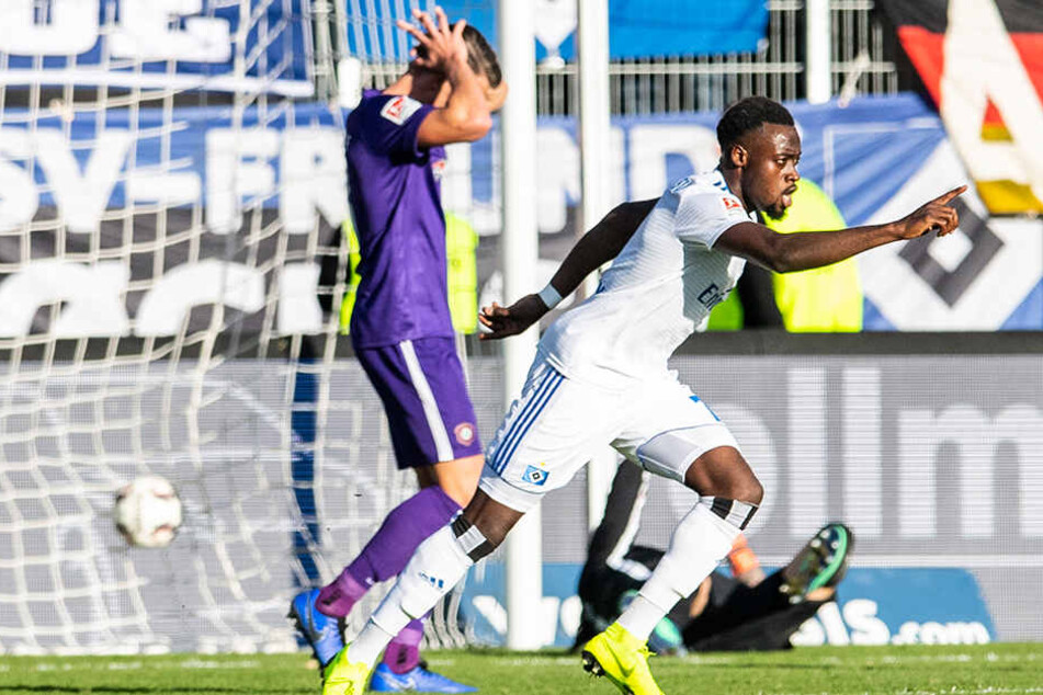 Brachte den HSV auf die Siegerstraße: Khaled Narey (r.) traf zum 2:1 für die Rothosen.