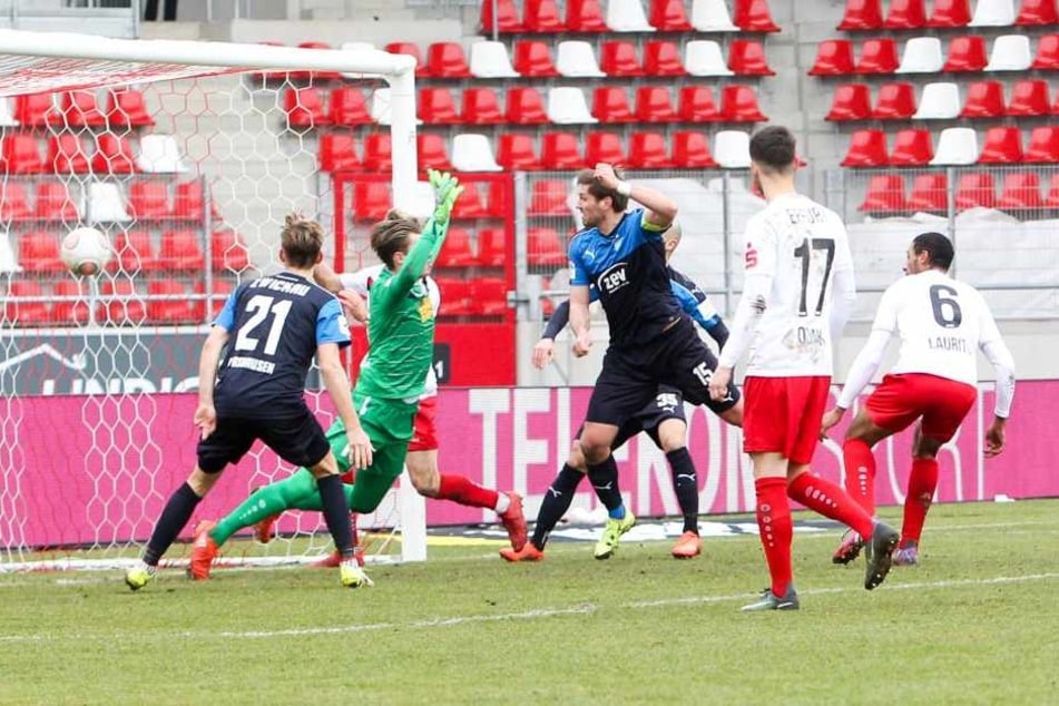 Tor für Zwickau: Ronny König trifft zum 0:2.
