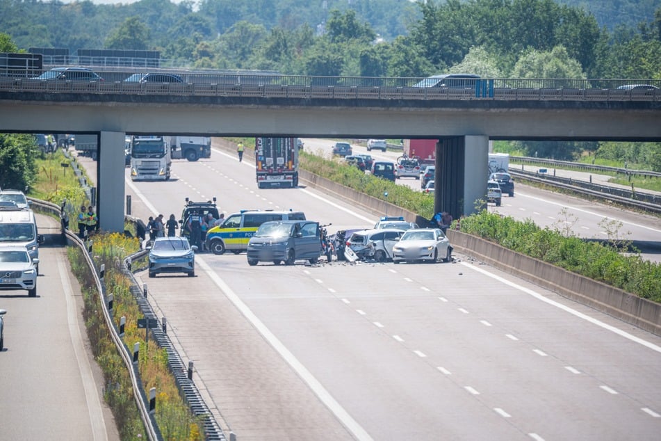 Auf der A5, östlich von Straßburg, ist es zu einem schweren und einem tödlichen Verkehrsunfall gekommen.