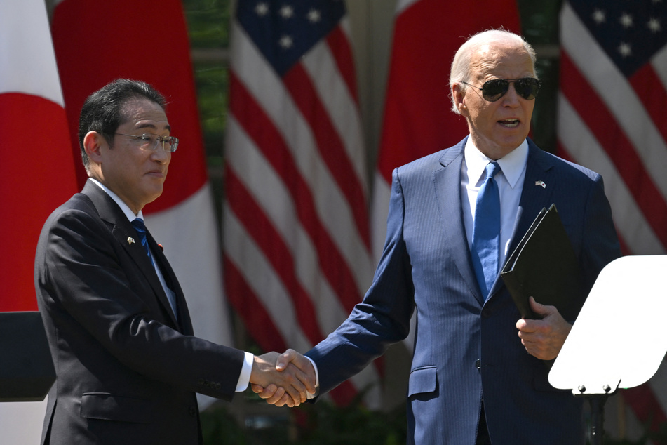 President Joe Biden (r.) hailed "unbreakable" US-Japanese ties Wednesday as he hosted Prime Minister Fumio Kishida for a White House state visit.