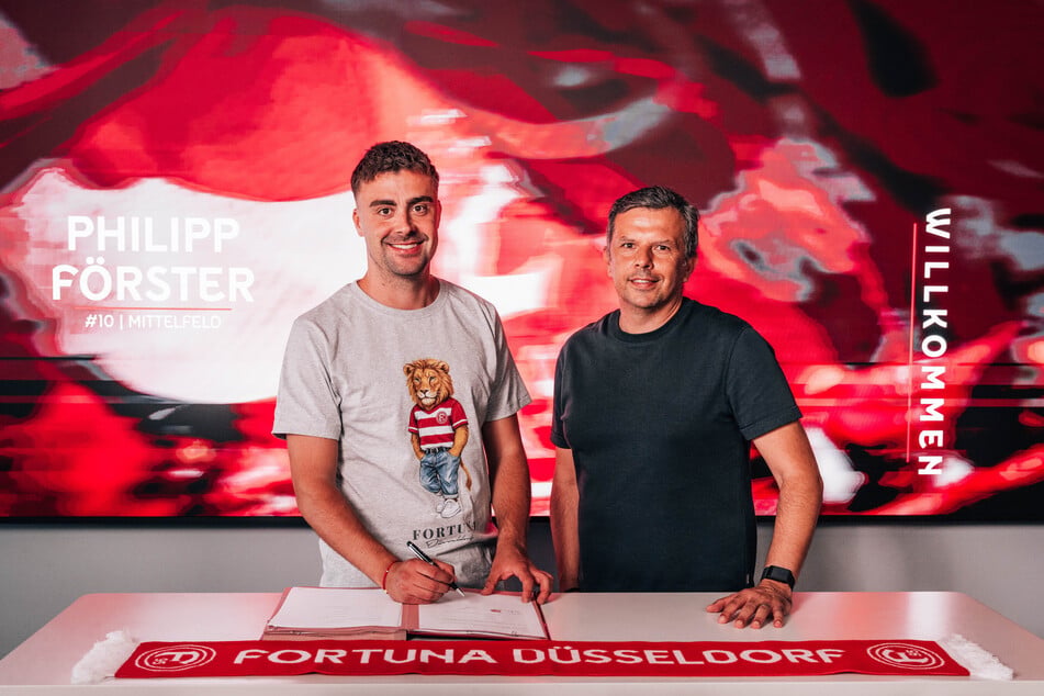 Philipp Förster (31, l.) unterschreibt für ein Jahr in Düsseldorf.
