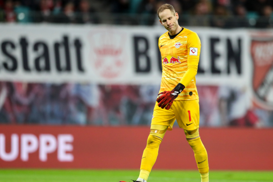 Torhüter Peter Gulacsi (30) ist einer von zwölf Profis, auf die RB in der Bundesliga-Vorbereitung verzichten muss. Er spielt zusammen mit Kapitän Willi Orban für Ungarn.