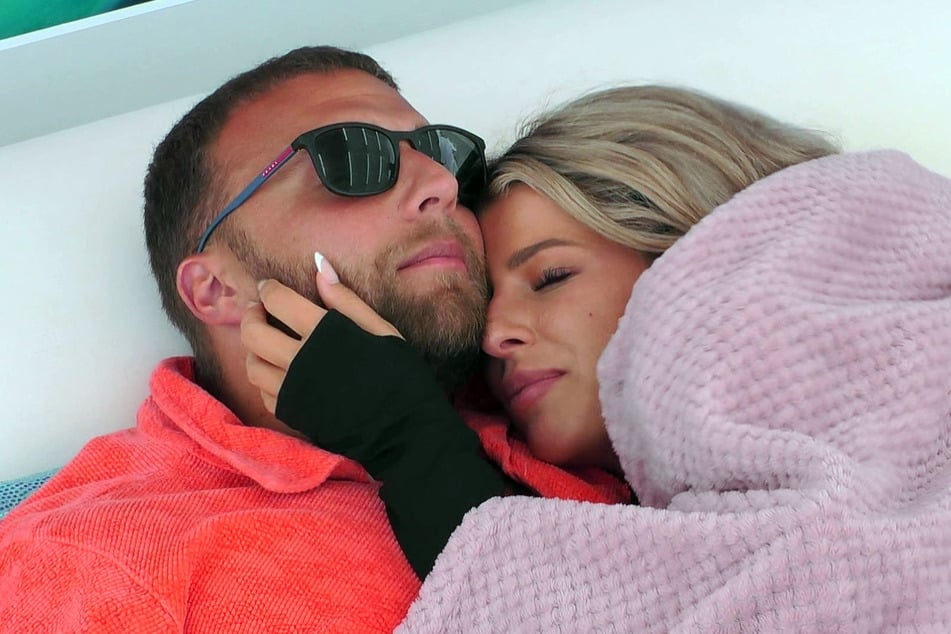 Offiziell in einer Beziehung: Joena (26) und Filipe (31) schweben im siebten Himmel.