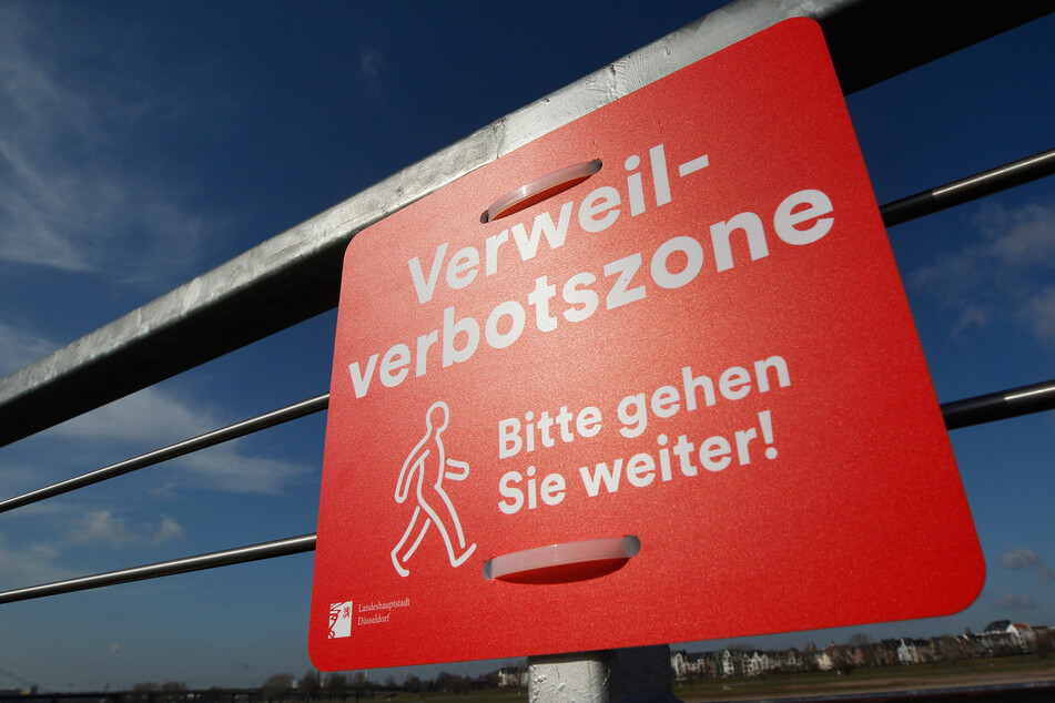 Für die Düsseldorfer Altstadt und die Rheinpromenade tritt an diesem Freitag (20 Uhr) ein Alkohol- und Verweilverbot in Kraft.