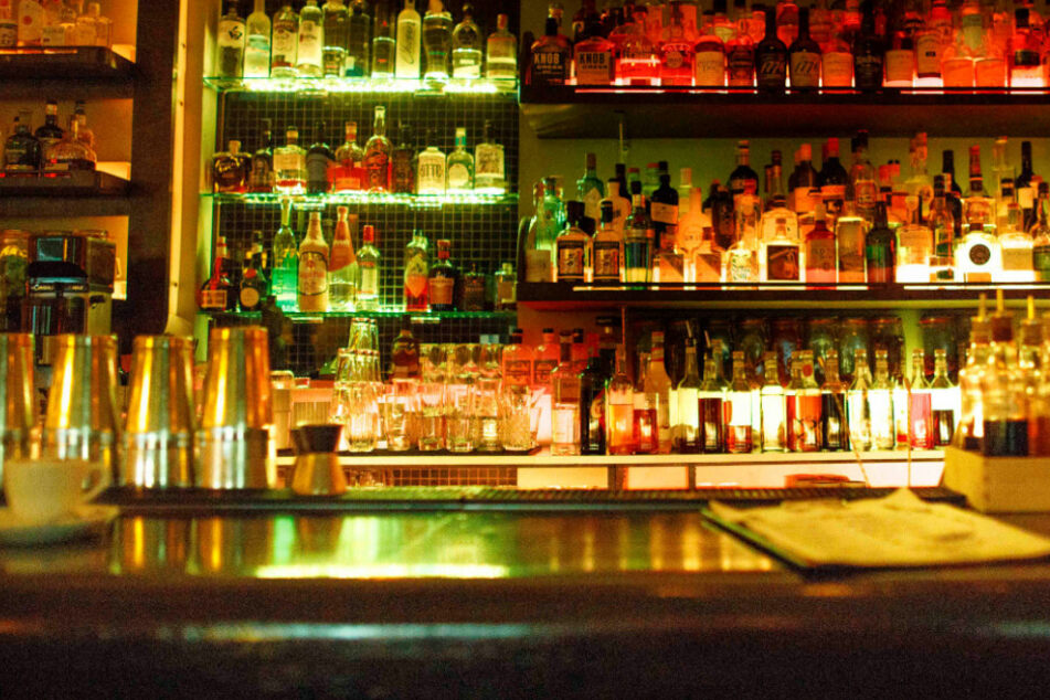 Die Sperrstunde für Bars, Restaurants und Kneipen fällt wieder weg.