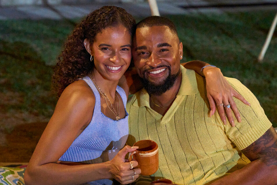 Olivia Lewis (l) and Michael Barbour secured their connection with a rose ahead of Bachelor in Paradise's season 9 finale.