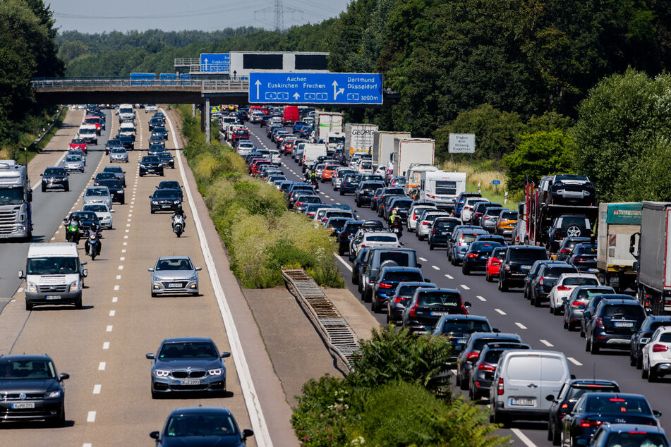 Auf der A4 bei Köln fließt der Verkehr nicht immer.