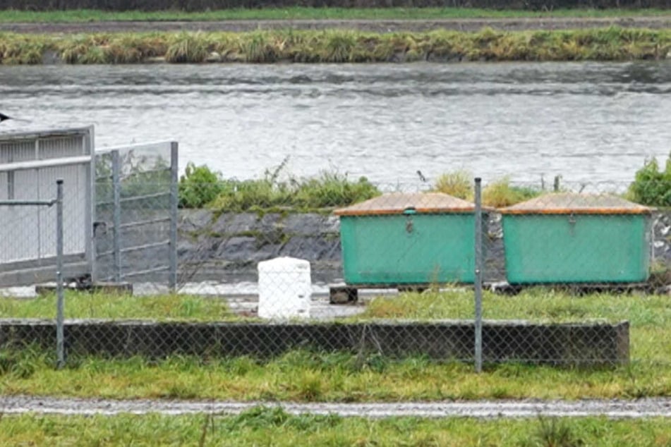 Die Leiche wurde rund 200 bis 300 Meter vor der Schleuse Erlabrunn gefunden.
