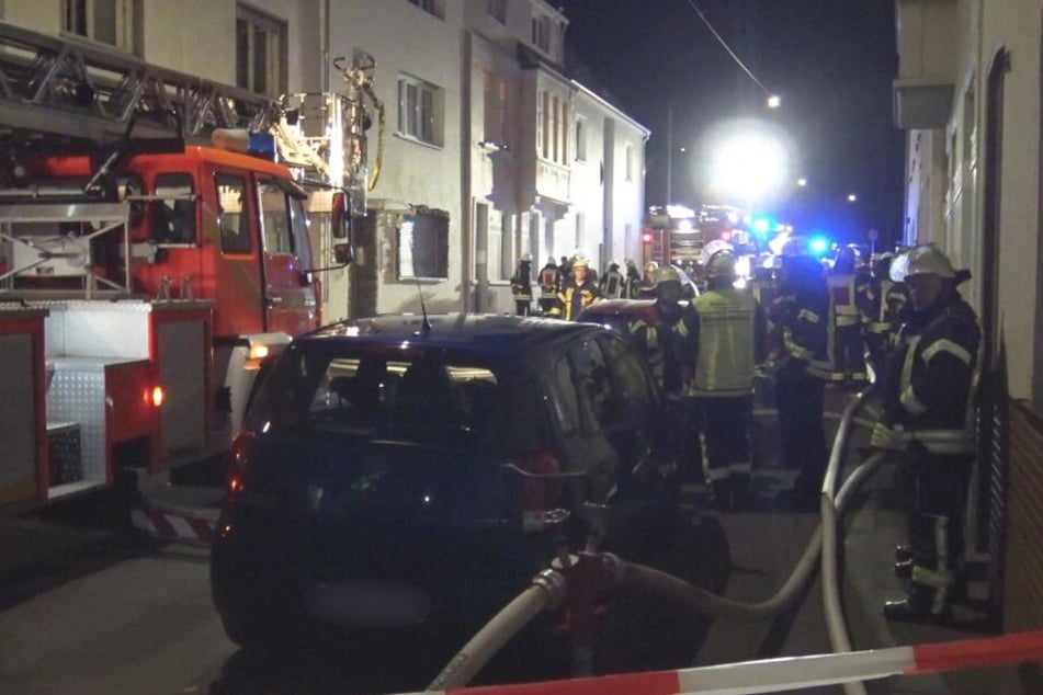 Die Feuerwehr war mit einem Großaufgebot vor Ort.