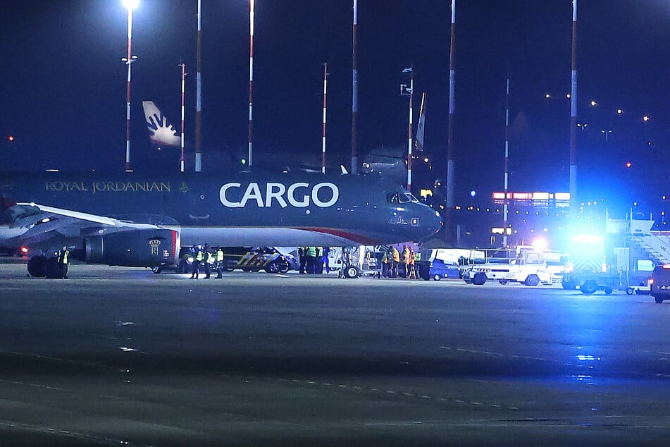 Eine Frachtmaschine musste außerplanmäßig in Düsseldorf landen.