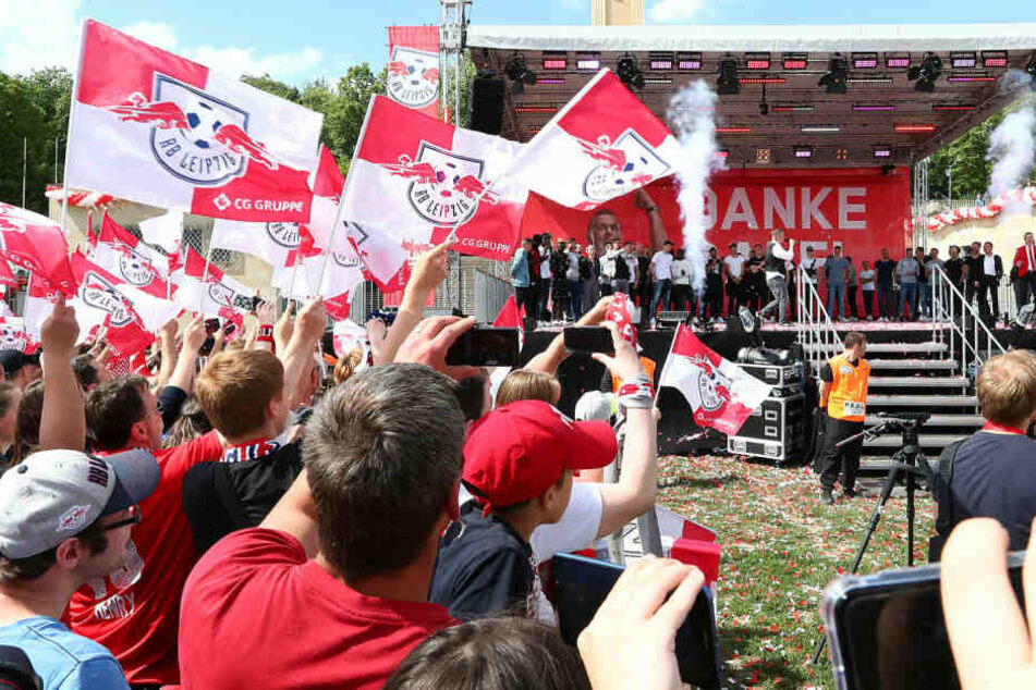 Die Fans von RB Leipzig dürften sich freuen, denn die Sachsen sind laut einer aktuellen Umfrage der drittsympathischste Klub Deutschlands.