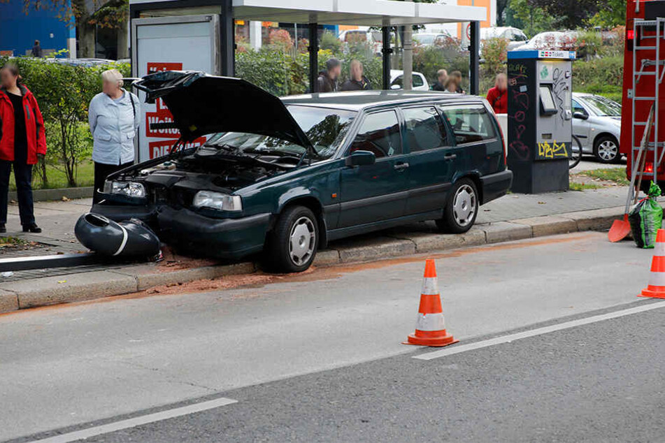 Wie durch ein Wunder gab es an der Haltestelle keine Verletzten.