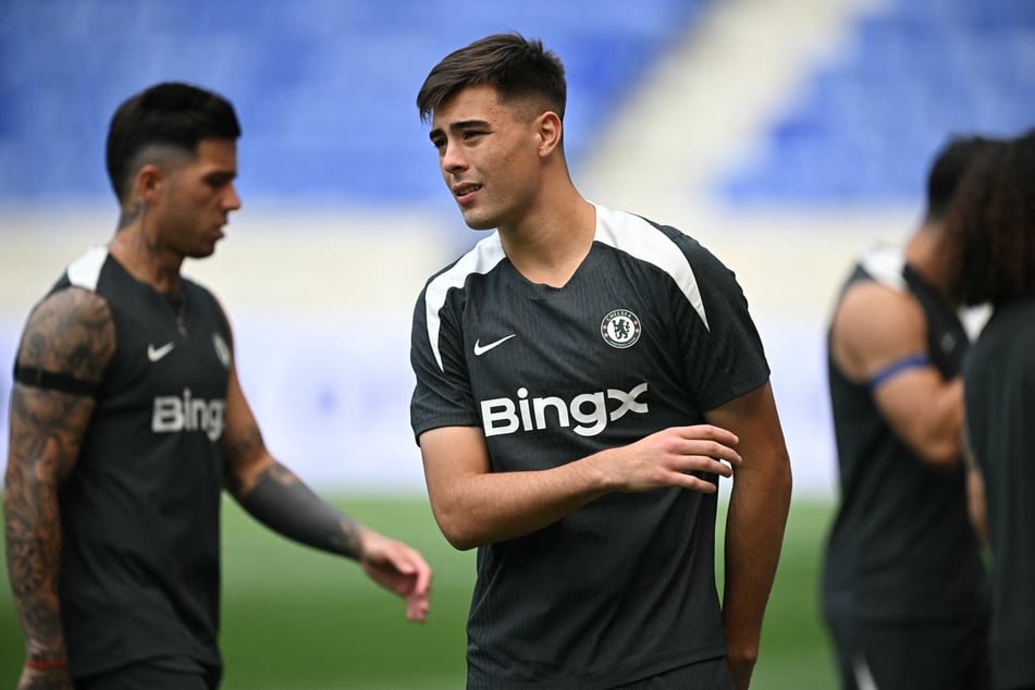 Aaron Anselmino (20) soll für ein Jahr die Lücken in der BVB-Abwehr stopfen.